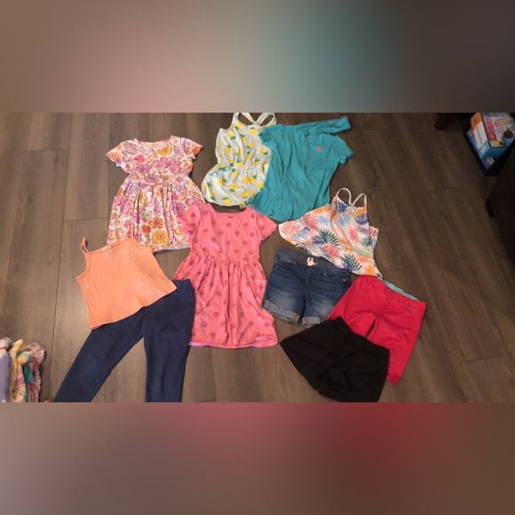 Girls summer clothing bundle - Picture 1 of 10
